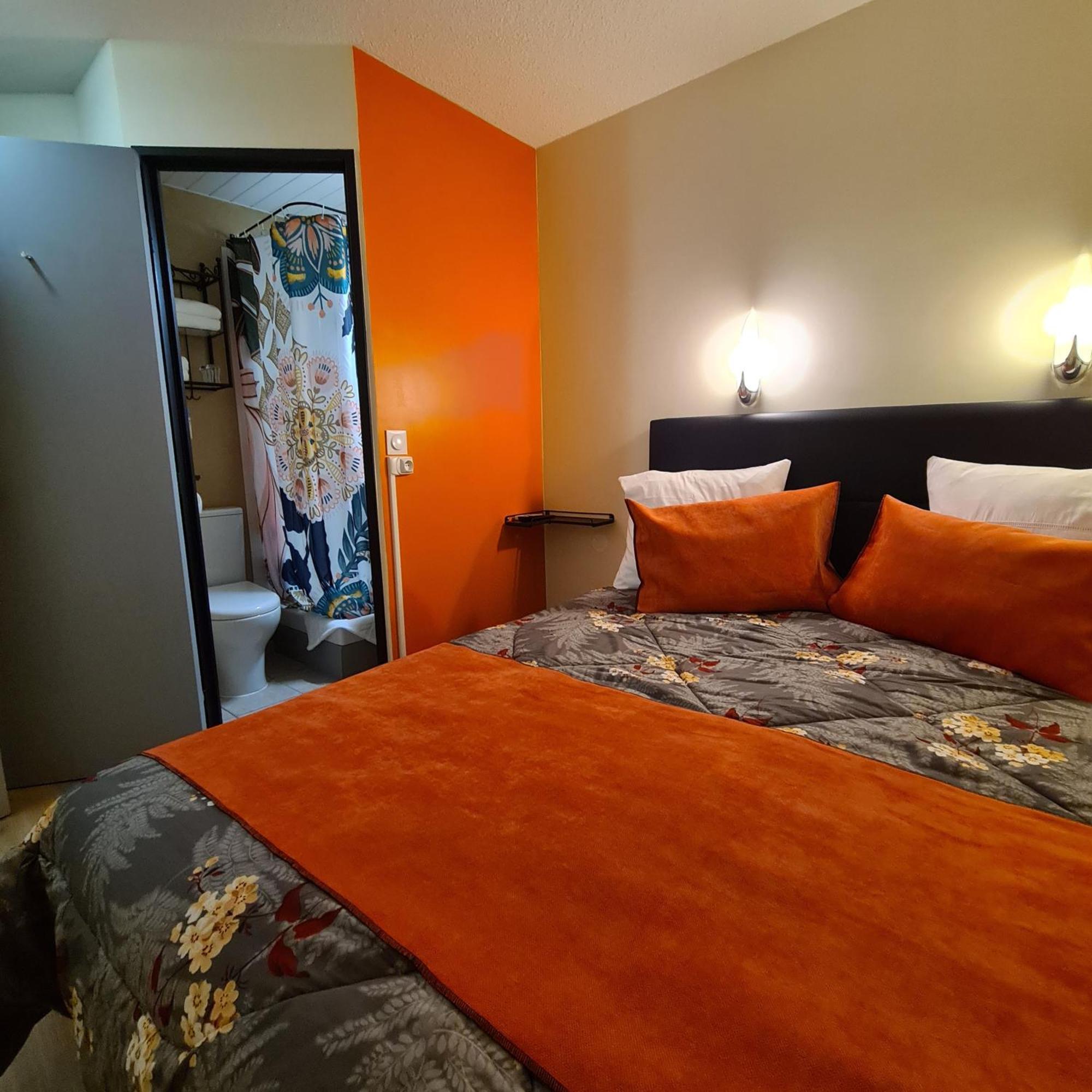 Hotel L'Etoile Aeroport - A61 Каркасон Екстериор снимка