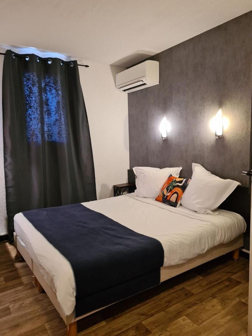 Hotel L'Etoile Aeroport - A61 Каркасон Екстериор снимка