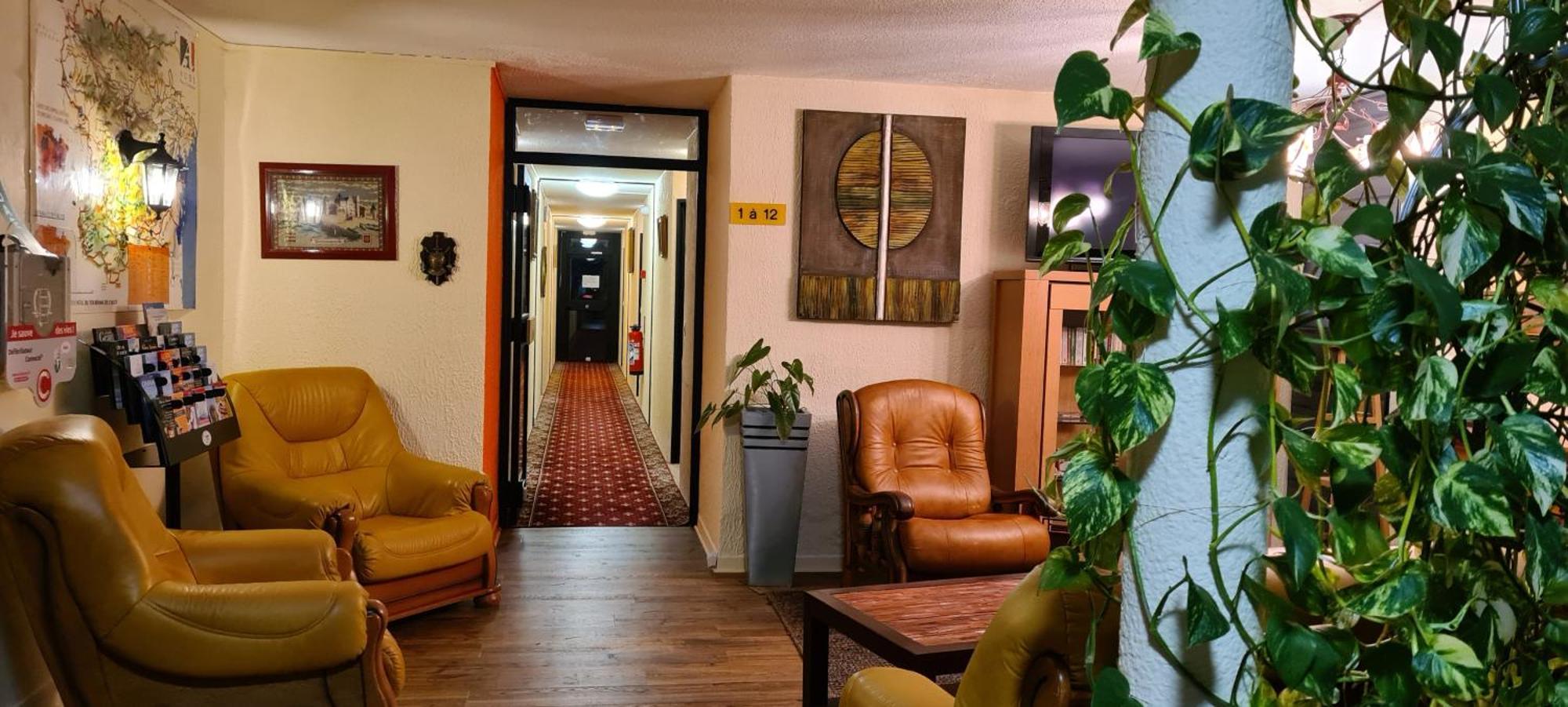 Hotel L'Etoile Aeroport - A61 Каркасон Екстериор снимка