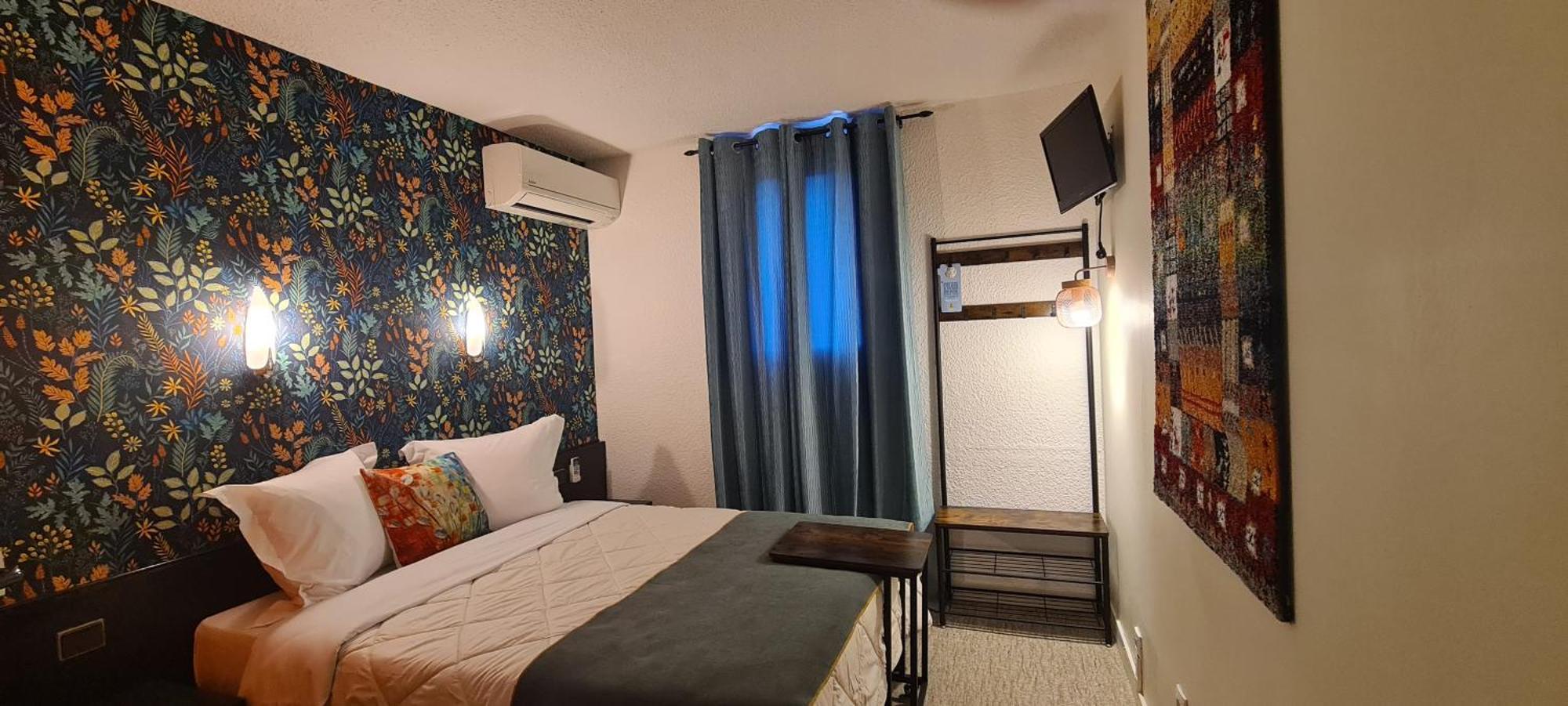 Hotel L'Etoile Aeroport - A61 Каркасон Екстериор снимка